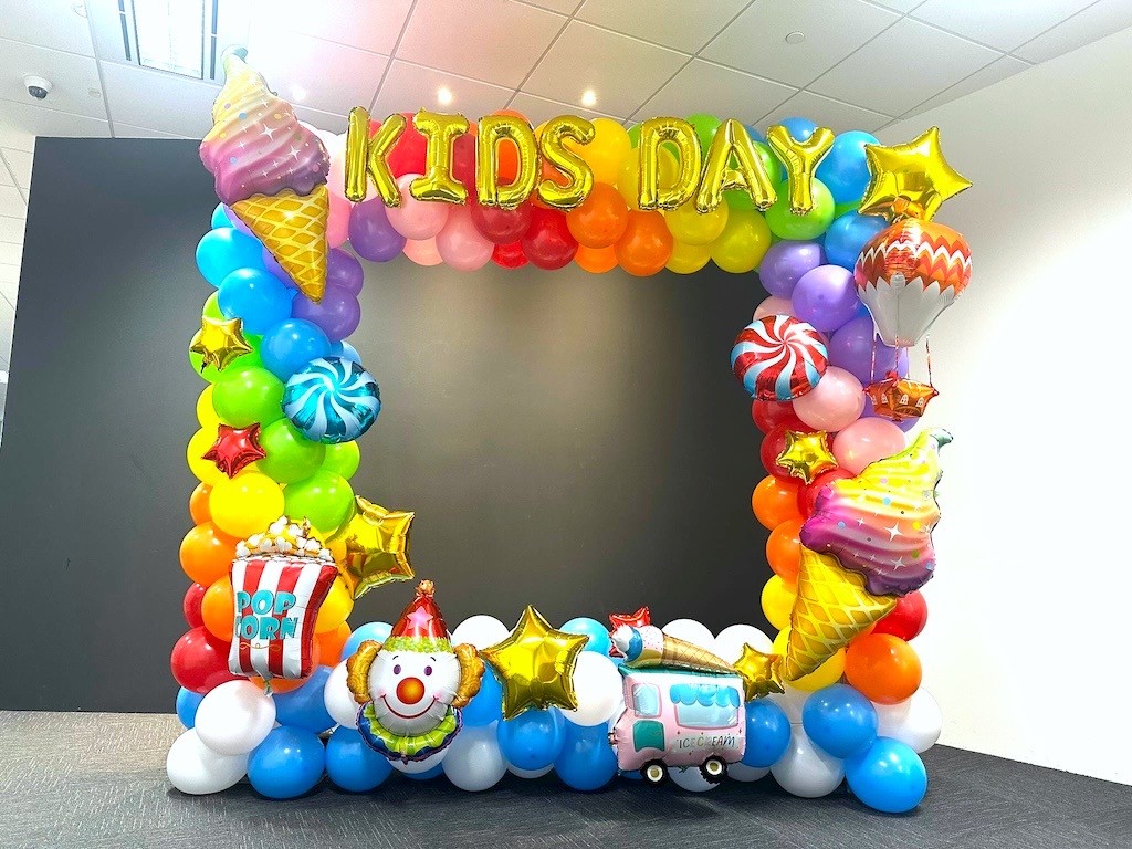 Black and gold Balloon Decorations Singapore for milestone birthday