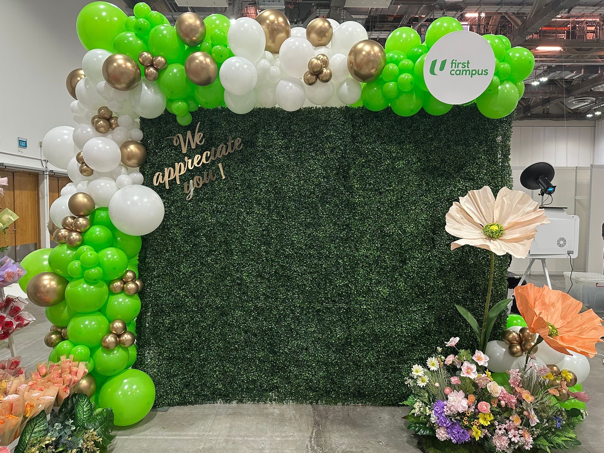Custom themed balloon decoration Singapore birthday setup