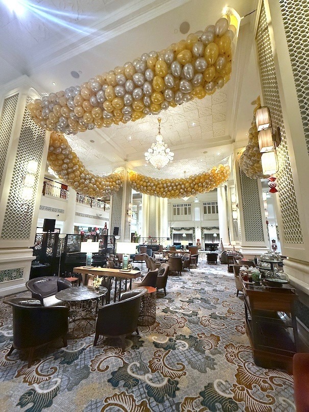 Grand hotel lobby gold and silver balloon ceiling Balloon Decorations Singapore
