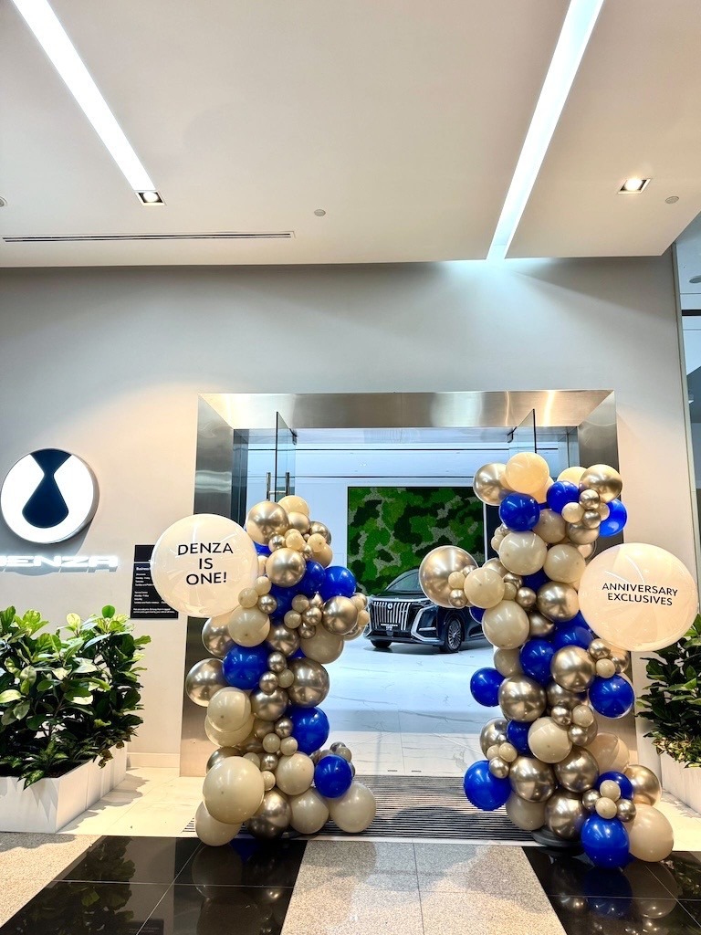 Organic balloon arch for corporate anniversary showroom Balloon Decorations Singapore
