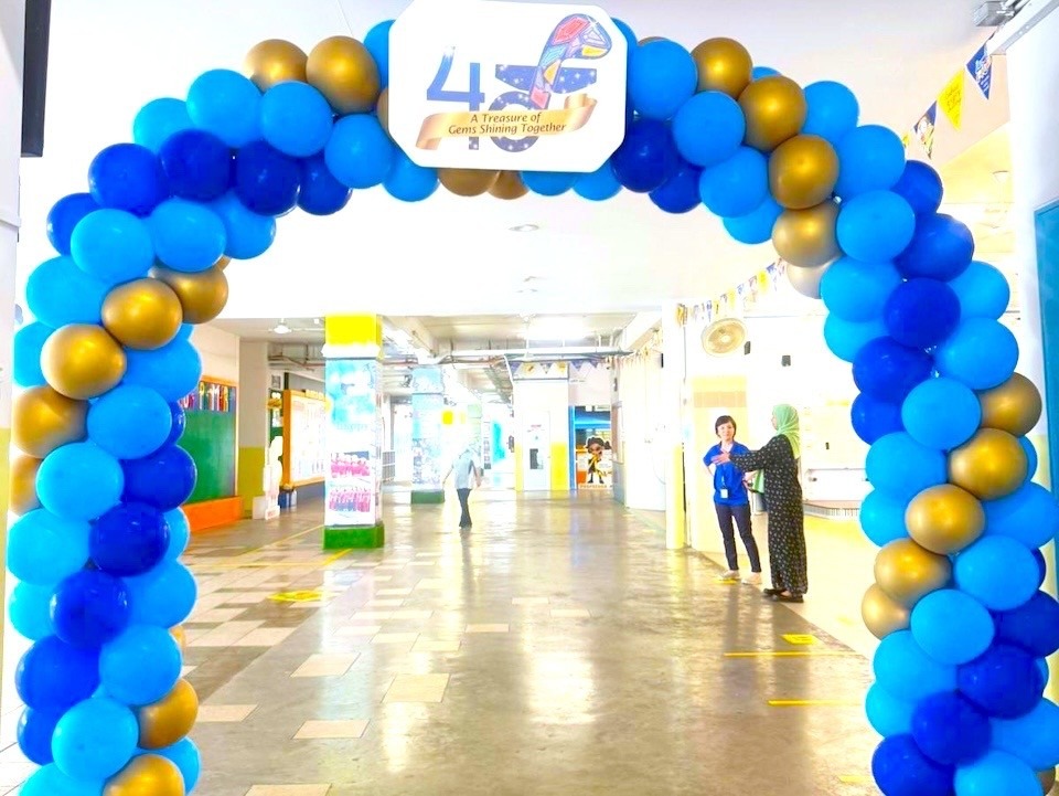 Blue and gold organic balloon arch school anniversary balloon decorations Singapore